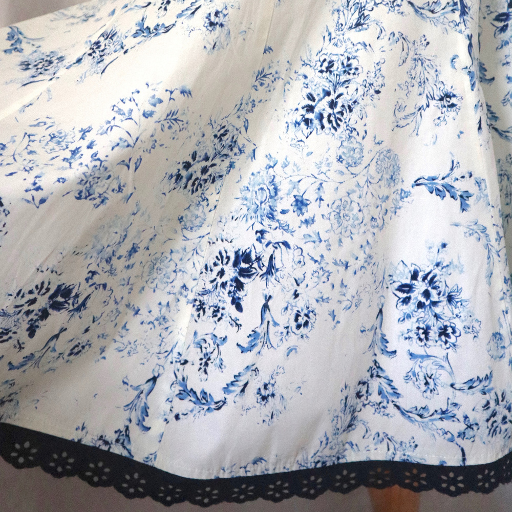 Talbots Blue & White Floral A-Line Skirt size 4
